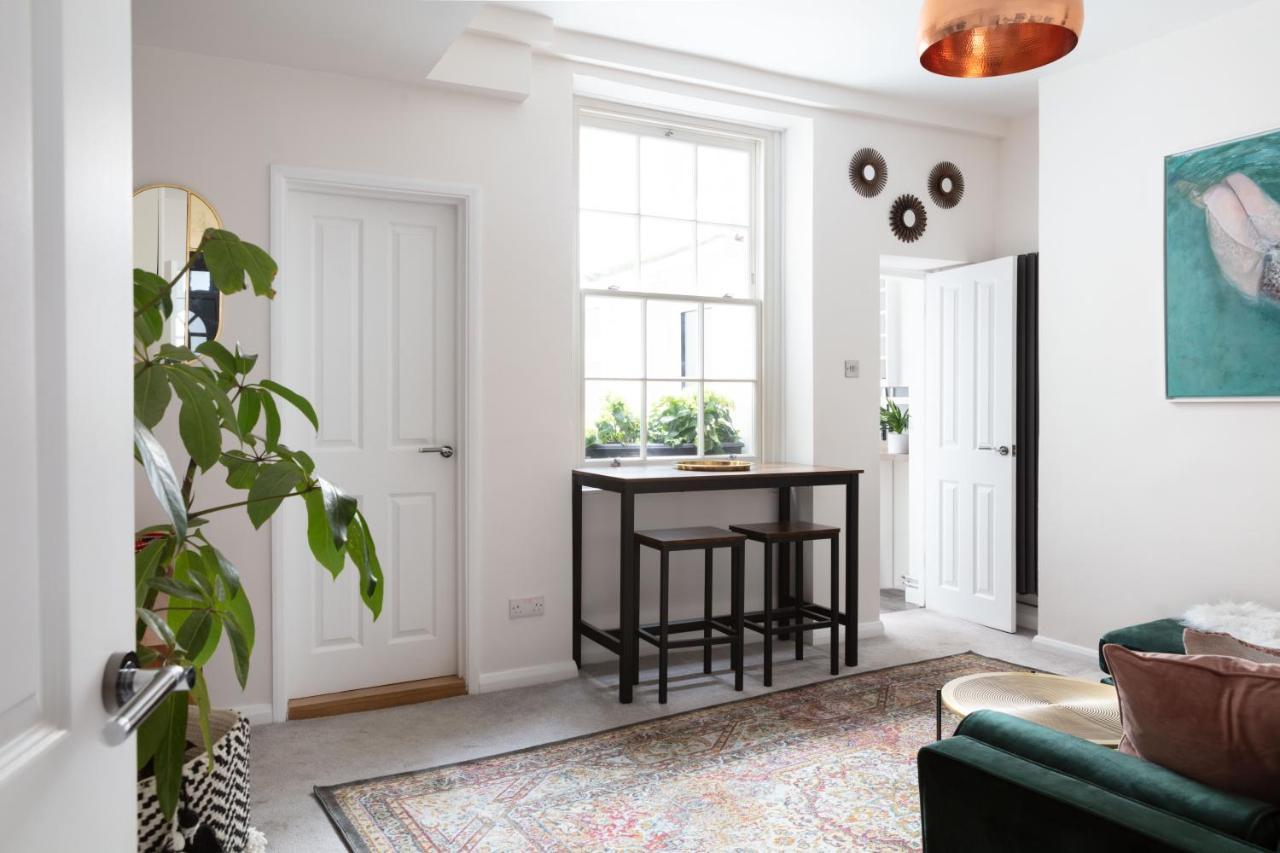 Artist Retreat Apartment Brighton ภายนอก รูปภาพ